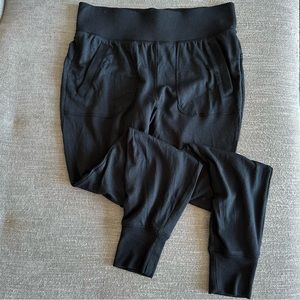 Athleta restore joggers - size small (fits like medium)